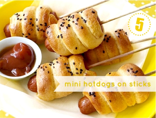 Mini hotdogs on sticks by Vanilla and Cinnamon. Click on the image to be taken to the site 